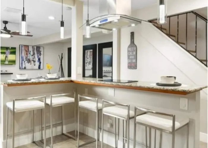 Holiday home Townhome Near Old Town Shared Pool Hot Tub Private Grill Sleeps 10 Scottsdale